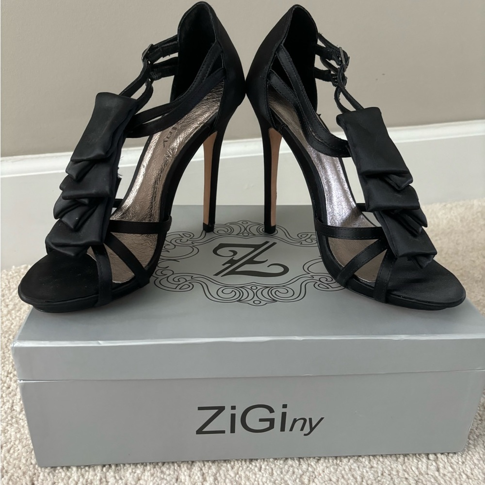 Zigigirl Women’s darling Sandal size 6.5 black heels